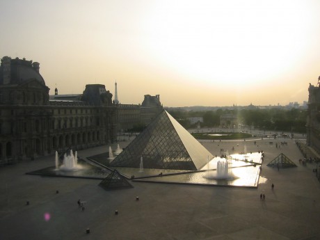 17 Louvre Paříž 02